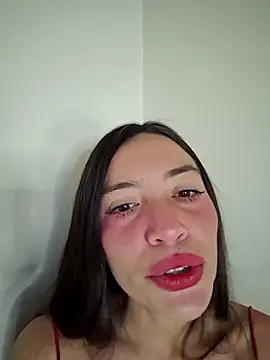 Snapshot of loveuu-bae chatting on 04/21/26, 02:51 loveuu-bae online show from 04/21/26, 02:51