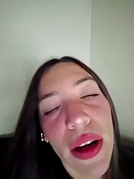 loveuu-bae online show from 05/17/26, 04:10