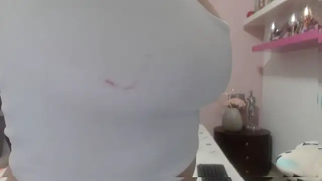 Snapshot of CindyCrawford chatting on 01/24/25, 07:19 CindyCrawford online show from 01/24/25, 07:19