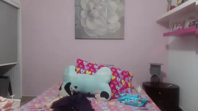 Snapshot of CindyCrawford chatting on 03/10/25, 03:23 CindyCrawford online show from 03/10/25, 03:23