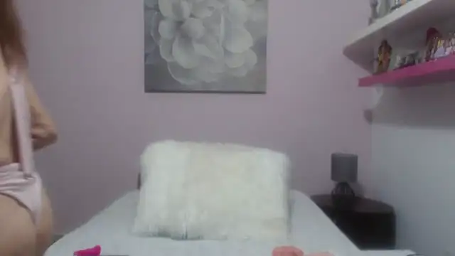 Snapshot of CindyCrawford chatting on 09/12/25, 02:33 CindyCrawford online show from 09/12/25, 02:33