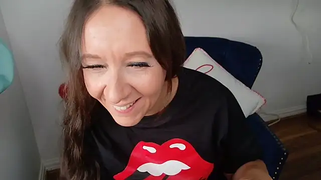 hotmilfmilly online show from 09/11/25, 07:41