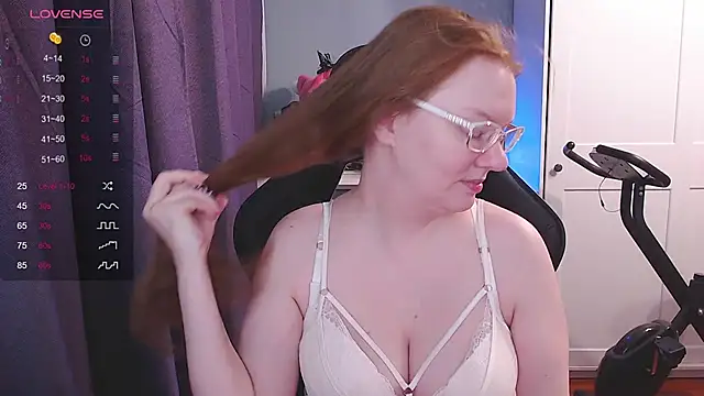 Snapshot of Lady_Inari chatting on 10/26/25, 07:31 Lady Inari online show from 10/26/25, 07:31