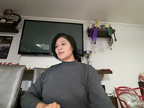 Snapshot of kinky_mila@xh chatting on 02/19/26, 03:13 kinky milaxh online show from 02/19/26, 03:13