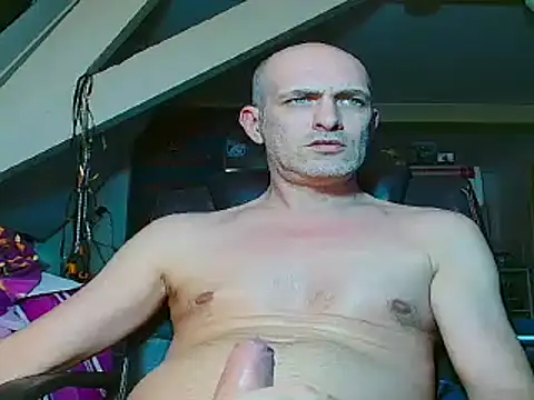 maxhard77 online show from 01/17/25, 01:25