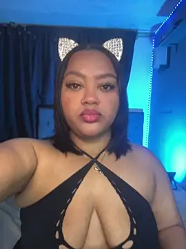 yanza2002 online show from 10/30/25, 11:27