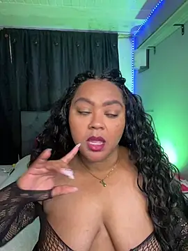 yanza2002 online show from 04/11/26, 10:58