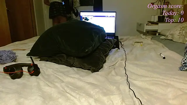 victoria97 online show from 02/18/26, 06:15