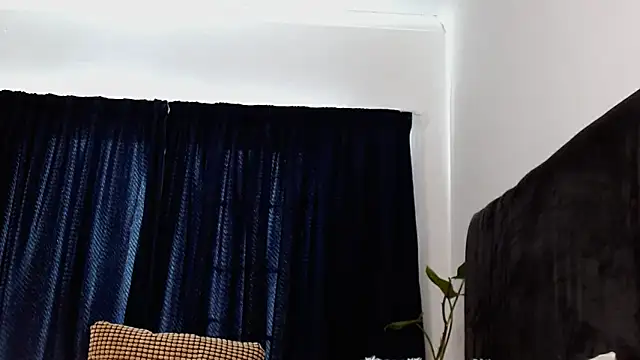 Snapshot of SoftRosee chatting on 04/29/26, 05:55 SoftRosee online show from 04/29/26, 05:55