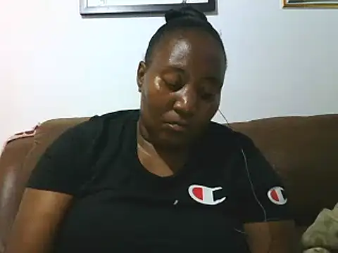 Snapshot of ebonytitts4u chatting on 03/23/26, 06:34 ebonytitts4u online show from 03/23/26, 06:34