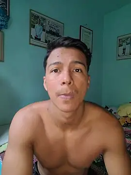 morenito420 online show from 08/06/26, 08:44