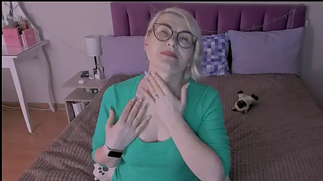 sabrinamacmarren online show from 01/20/25, 03:28