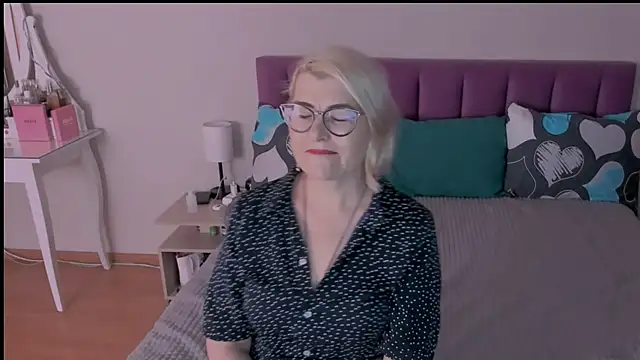 sabrinamacmarren online show from 01/25/25, 03:30