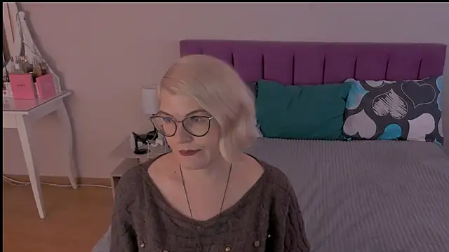 sabrinamacmarren online show from 01/26/25, 11:17