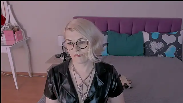 sabrinamacmarren online show from 01/27/25, 11:43