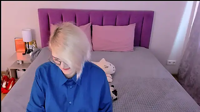 sabrinamacmarren online show from 11/20/25, 10:48