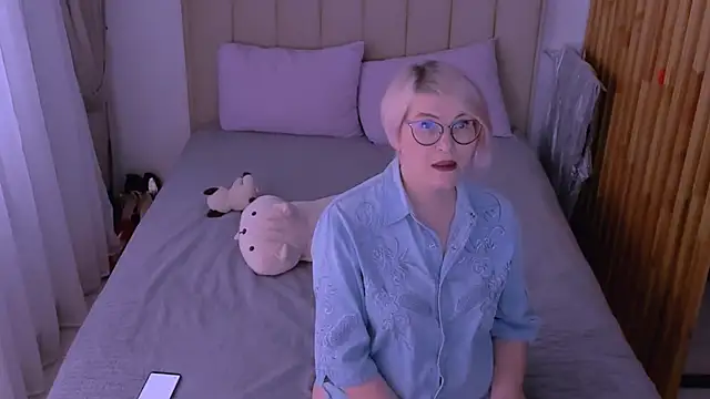 sabrinamacmarren online show from 03/25/26, 02:34