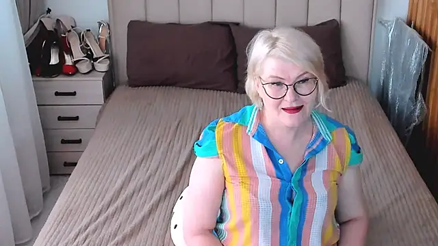 Snapshot of sabrinamacmarren chatting on 07/10/26, 03:14 sabrinamacmarren online show from 07/10/26, 03:14