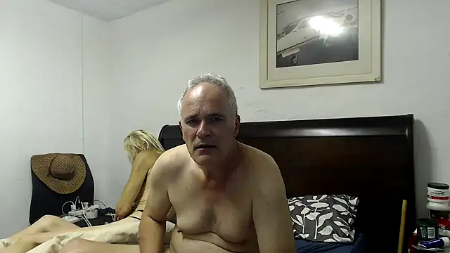 Snapshot of DrPenaltyXX chatting on 12/17/24, 01:07 DrPenaltyXX online show from 12/17/24, 01:07