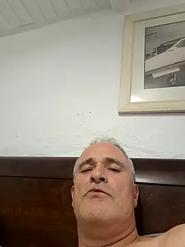 Snapshot of DrPenaltyXX chatting on 12/17/24, 01:16 DrPenaltyXX online show from 12/17/24, 01:16