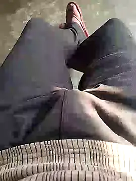 Snapshot of bigh96dik chatting on 12/02/24, 04:31 bigh96dik online show from 12/02/24, 04:31