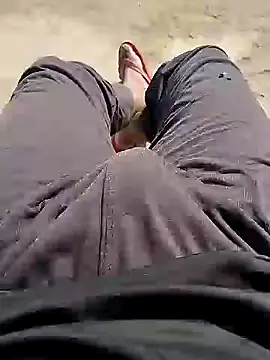 Snapshot of bigh96dik chatting on 12/21/24, 04:09 bigh96dik online show from 12/21/24, 04:09