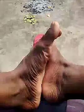 Snapshot of bigh96dik chatting on 01/02/25, 05:57 bigh96dik online show from 01/02/25, 05:57