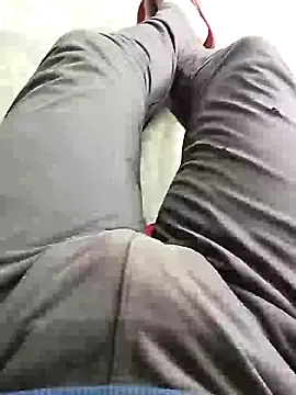 Snapshot of bigh96dik chatting on 01/16/25, 06:35 bigh96dik online show from 01/16/25, 06:35