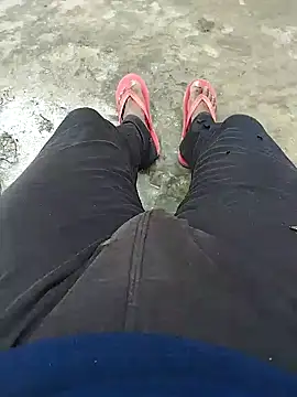 Snapshot of bigh96dik chatting on 01/20/25, 07:36 bigh96dik online show from 01/20/25, 07:36