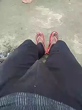 Snapshot of bigh96dik chatting on 01/25/25, 05:18 bigh96dik online show from 01/25/25, 05:18