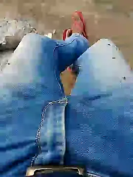 Snapshot of bigh96dik chatting on 01/25/25, 08:31 bigh96dik online show from 01/25/25, 08:31