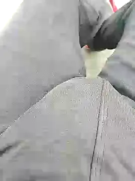 Snapshot of bigh96dik chatting on 01/28/25, 05:00 bigh96dik online show from 01/28/25, 05:00