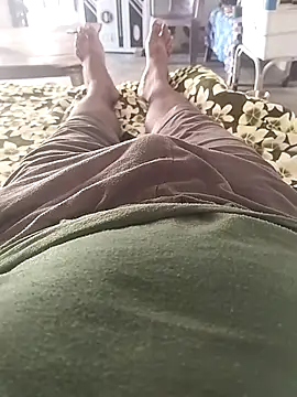 Snapshot of bigh96dik chatting on 10/17/25, 02:26 bigh96dik online show from 10/17/25, 02:26