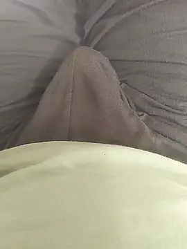 Snapshot of bigh96dik chatting on 11/06/25, 02:45 bigh96dik online show from 11/06/25, 02:45