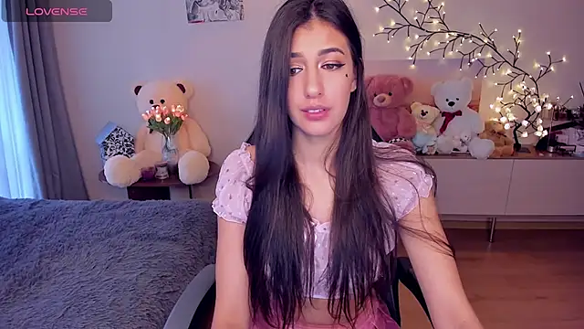 MiaSilkX online show from 12/12/24, 09:08