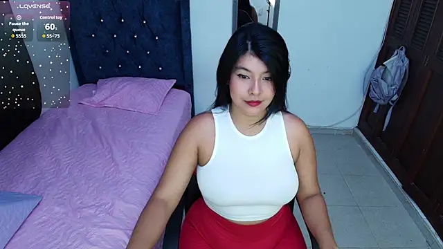 Snapshot of Julieta_Sandia chatting on 10/10/25, 01:59 Julieta Sandia online show from 10/10/25, 01:59