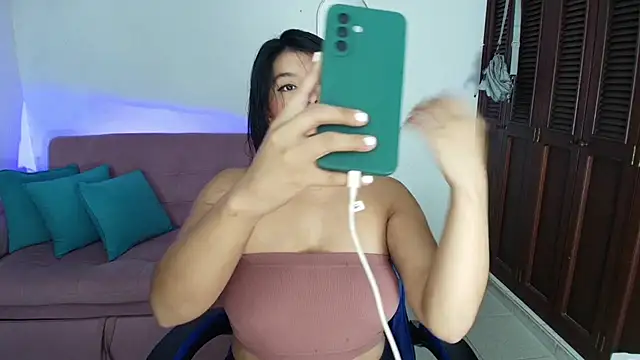 Snapshot of Julieta_Sandia chatting on 02/08/26, 01:53 Julieta Sandia online show from 02/08/26, 01:53