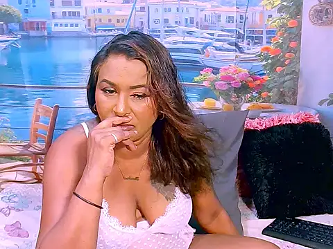 Snapshot of indiansparkle chatting on 04/10/26, 06:12 indiansparkle online show from 04/10/26, 06:12