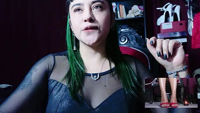 Snapshot of MeGoddesSara chatting on 03/21/26, 01:43 MeGoddesSara online show from 03/21/26, 01:43