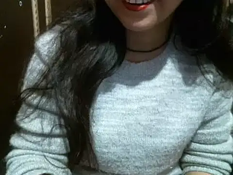 Snapshot of UrsMansi chatting on 12/10/24, 05:28 UrsMansi online show from 12/10/24, 05:28