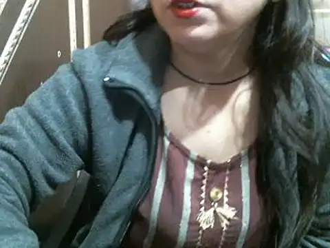 Snapshot of UrsMansi chatting on 12/13/24, 06:10 UrsMansi online show from 12/13/24, 06:10