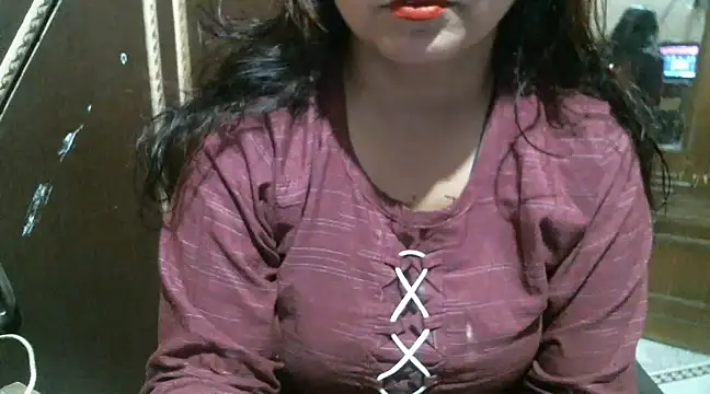 Snapshot of UrsMansi chatting on 03/02/25, 06:08 UrsMansi online show from 03/02/25, 06:08