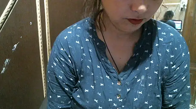 Snapshot of UrsMansi chatting on 03/13/25, 01:32 UrsMansi online show from 03/13/25, 01:32