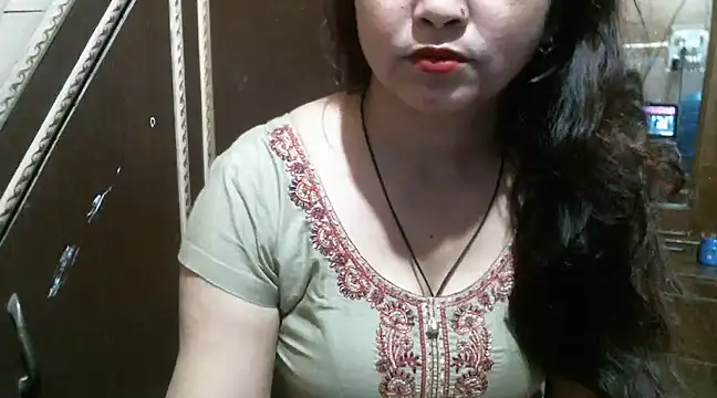 Snapshot of UrsMansi chatting on 03/16/25, 01:38 UrsMansi online show from 03/16/25, 01:38