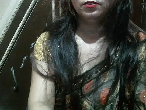 Snapshot of UrsMansi chatting on 09/24/25, 05:22 UrsMansi online show from 09/24/25, 05:22