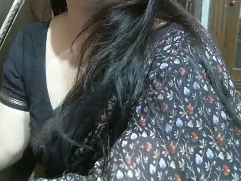 Snapshot of UrsMansi chatting on 05/17/26, 08:16 UrsMansi online show from 05/17/26, 08:16