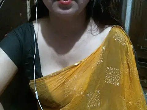 Snapshot of UrsMansi chatting on 05/28/26, 10:51 UrsMansi online show from 05/28/26, 10:51