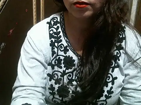 Snapshot of UrsMansi chatting on 05/29/26, 10:52 UrsMansi online show from 05/29/26, 10:52