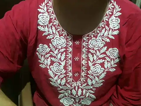 Snapshot of UrsMansi chatting on 06/24/26, 04:55 UrsMansi online show from 06/24/26, 04:55