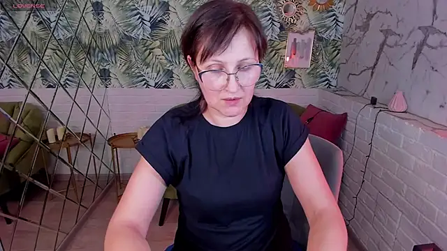 Paris Cherry online show from 01/06/25, 08:18